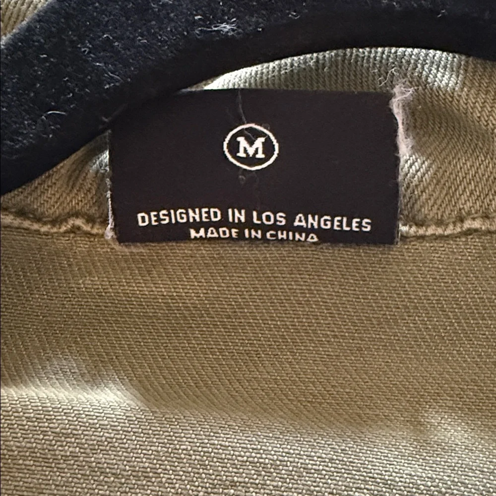 Cropped Hooded Utility Jacket in Olive - Picture 4 of 4